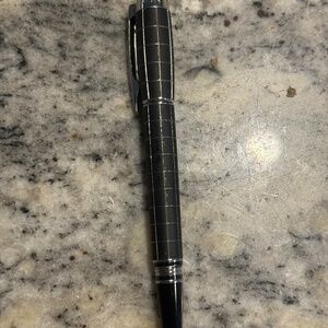 Montblanc skywalker rollerball m black ink new